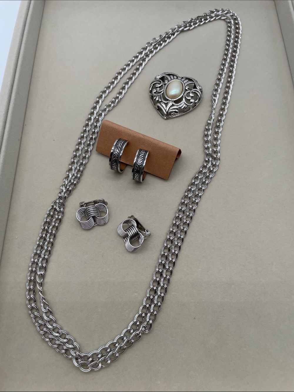 Silver-Tone Jewelry Bundle Coro Monet Sarah Cov Richelieu